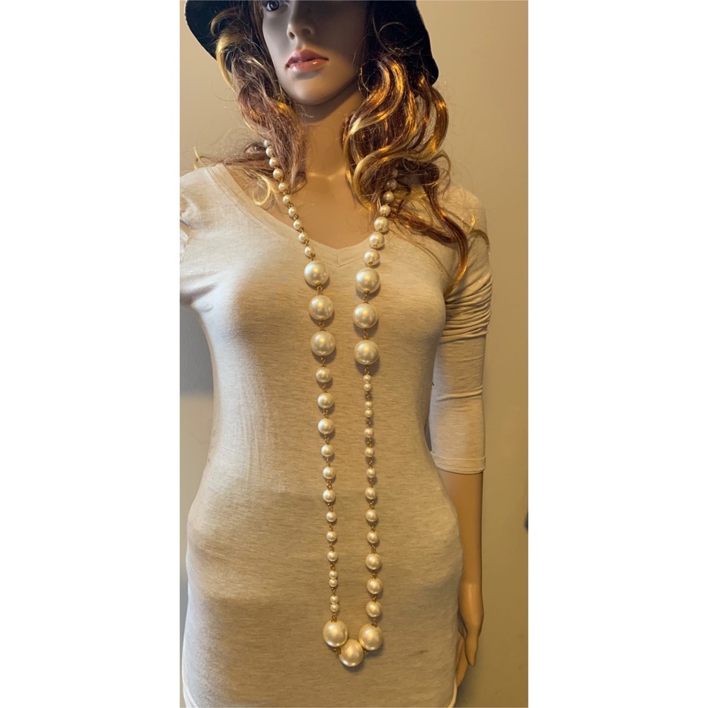 Chanel pearl gold plated vintage long necklace